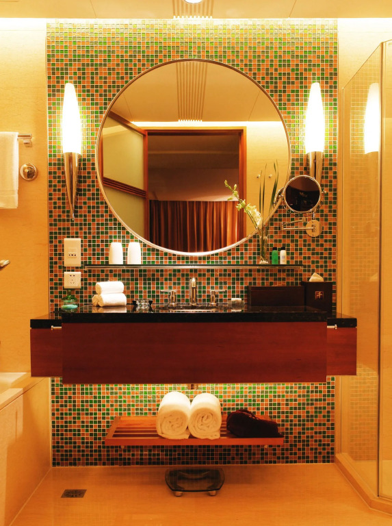 Renaissance Wuhan Hotel