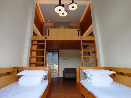 Youth Hotel