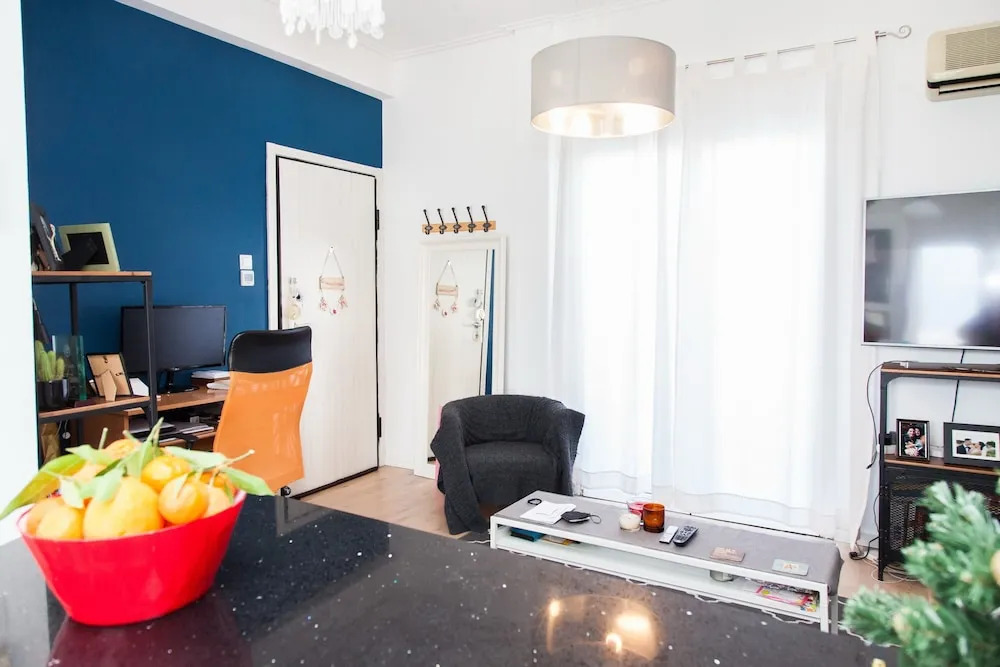 Cozy apt in Central Athens with view