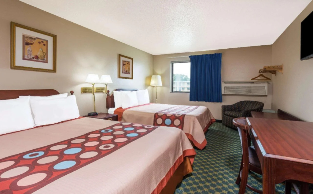 Super 8 Bridgeton/St. Louis Airport