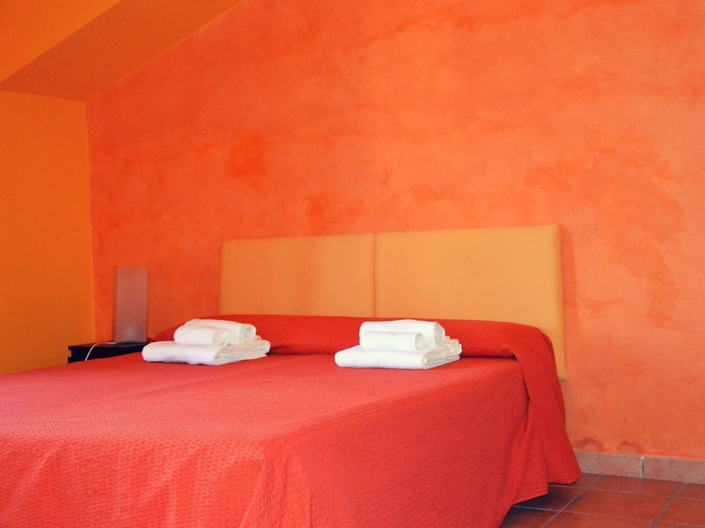 Modern Farmhouse in San Gemini With Swimming Pool