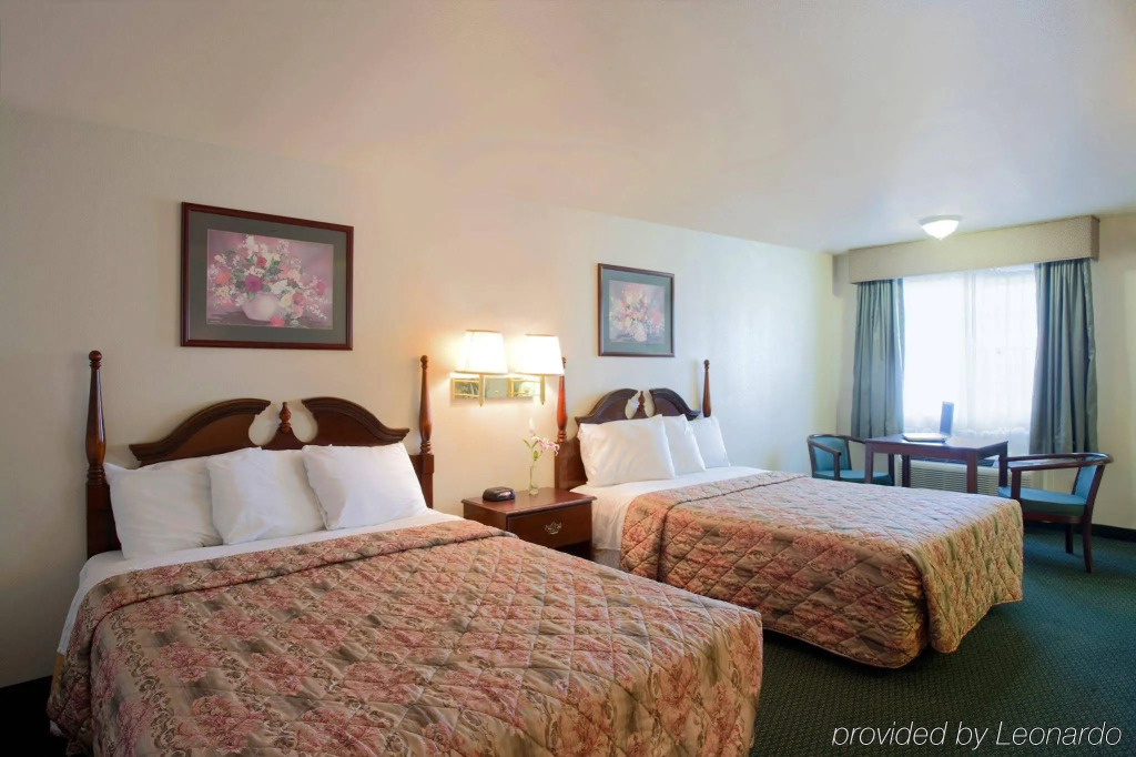 Turlock Inn