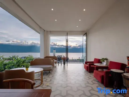 Moonlight by the Sea • Erhai Lake | AWAKENING • SOULM Sunset Seaview Design Guesthouse (Small Putuo)