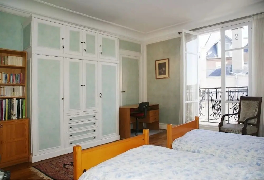 216500 - Beautiful 120 sqm duplex apartment for a family or two couples to rent in a privileged area