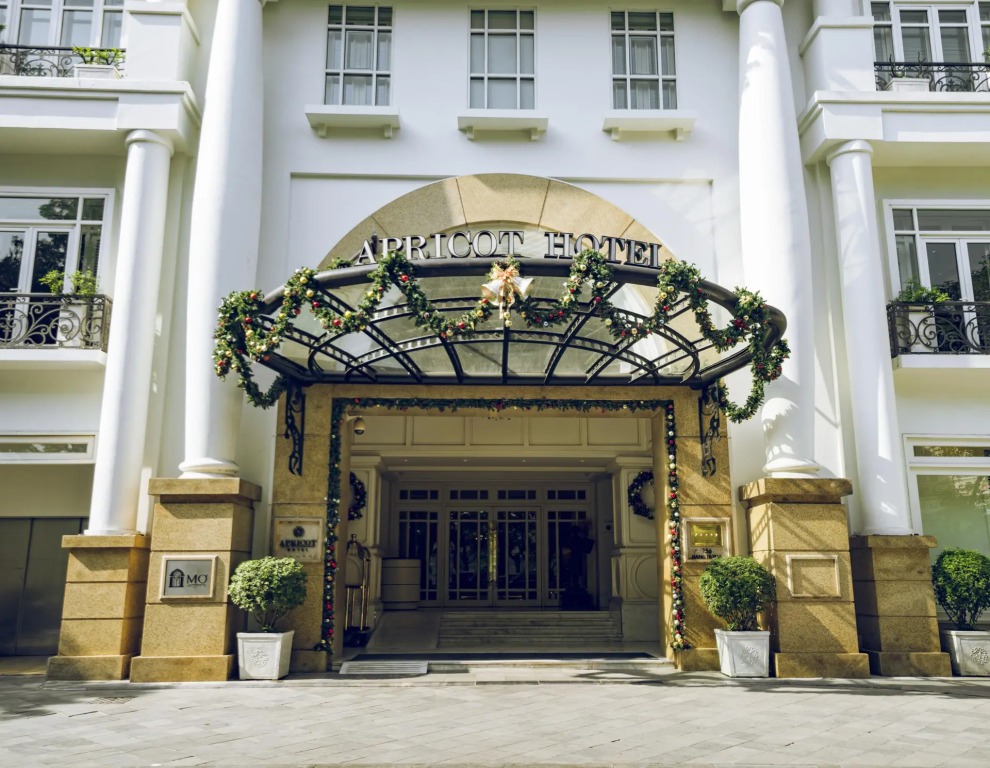 Apricot Hotel