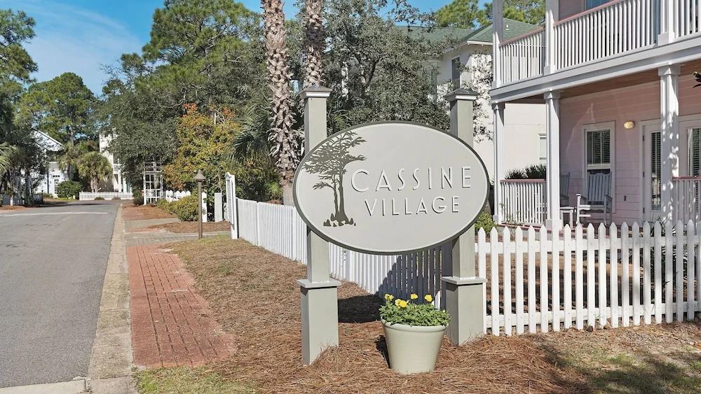 Charming Beach Cottage, 2 Pools and Tennis Access + Free Attraction Tickets!