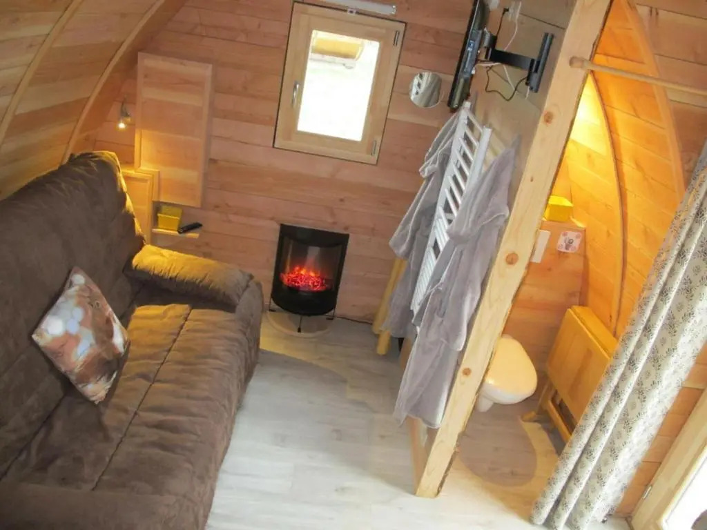 Gîte Chennegy, 1 pièce, 2 personnes - FR-1-543-139