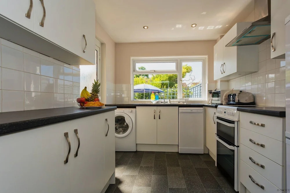 Dolphin Cottage