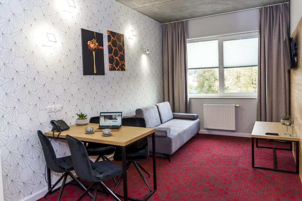 Hotel 107