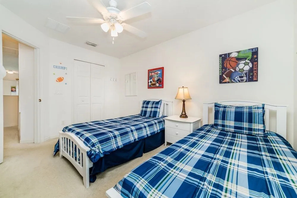 Crystal Cove Resort 1050