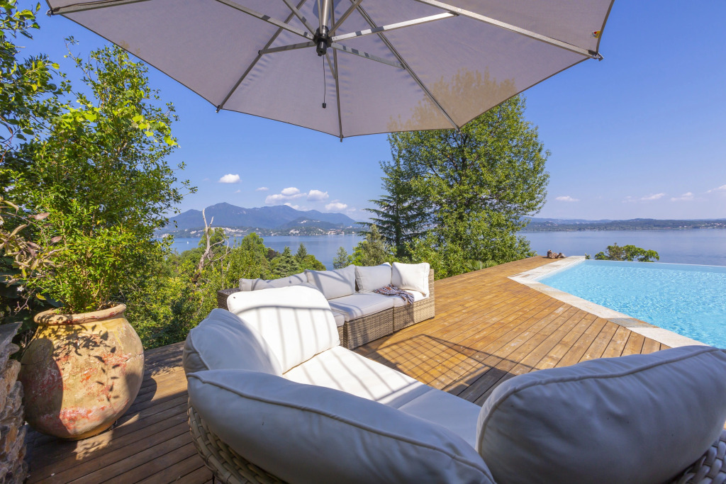 Paradis Relais Infinity Pool Lake View