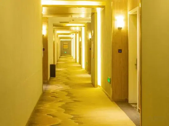 Junpin Theme Hotel (Taizhou Jiaojiang Metro AG Store)