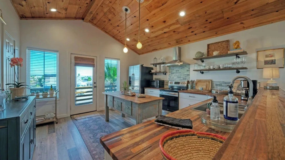 Relaxed Port Aransas Home Near Beach, Dining, and Island Fun At Last by Avantstay