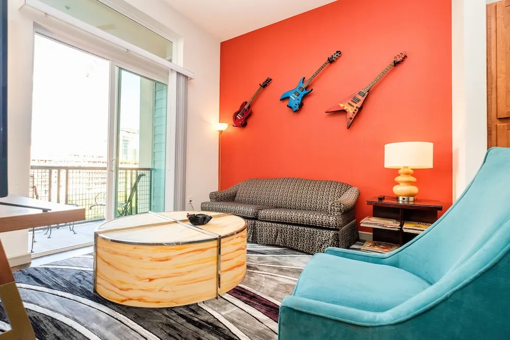 CrashPad Downtown Houston