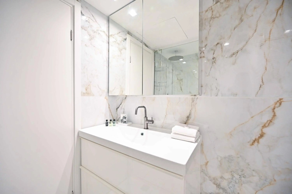 Chic Neve Tzedek 3BR & PARKING with Spacious Terrace - By BerryStays