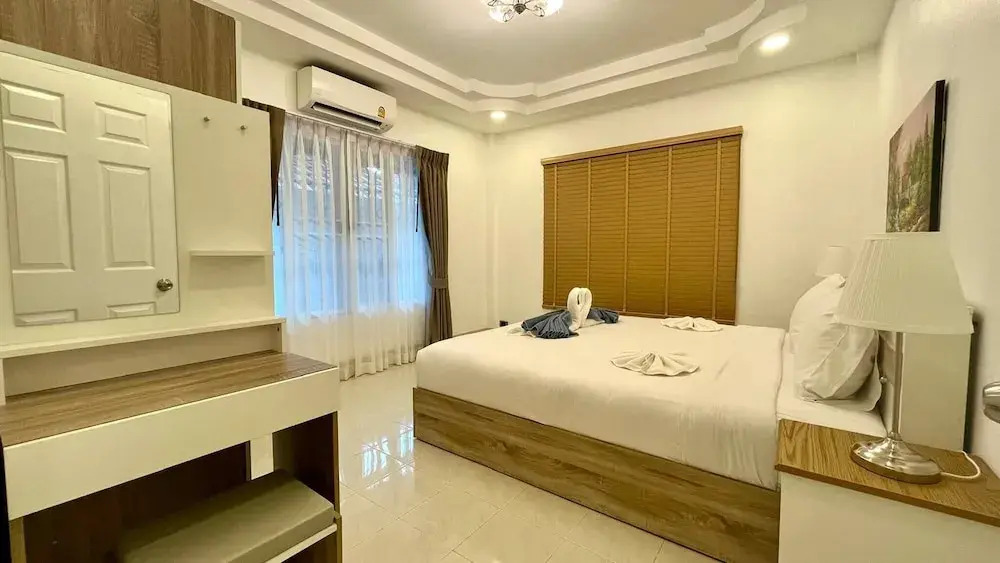 Valley 40 - 2 bdr Private Villa Near Phuket Town