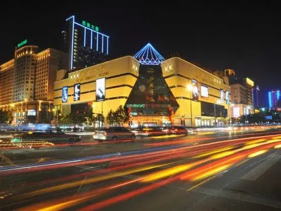 Homeinn Selected Hotel (Shijiazhuang Tiedao University Yitang Subway Station)