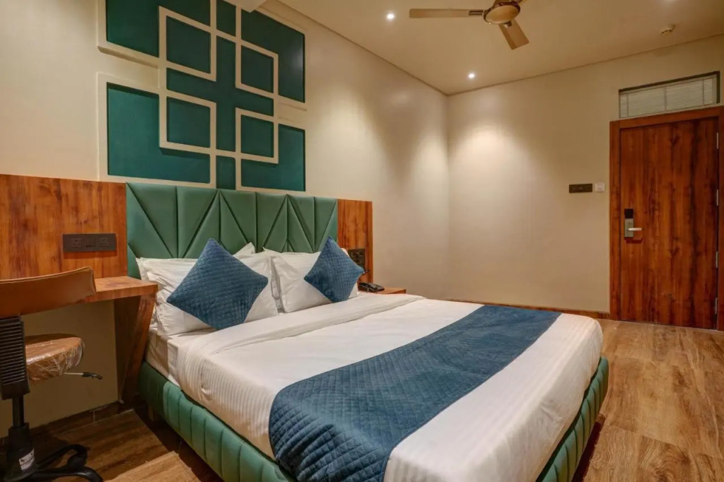 Starville Hotel Andheri MIDC