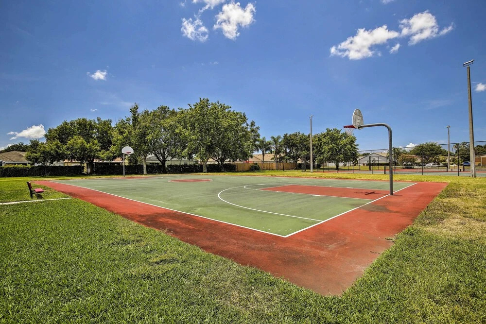 Saltwater Pool, Spa & Lanai: Bradenton Home