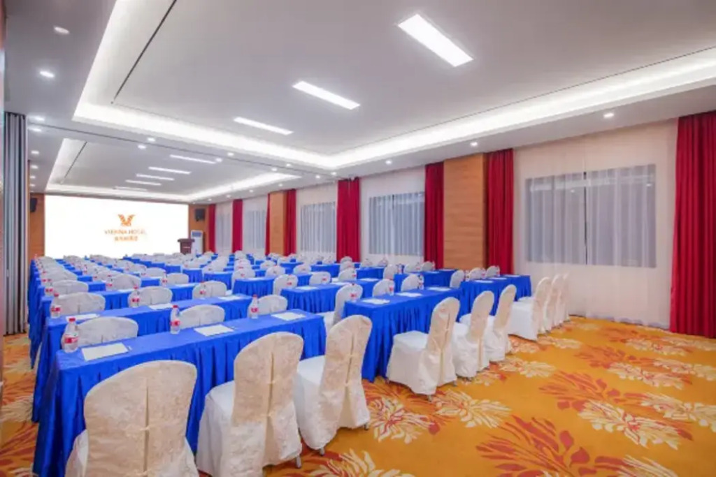 Vienna Hotel International Airport