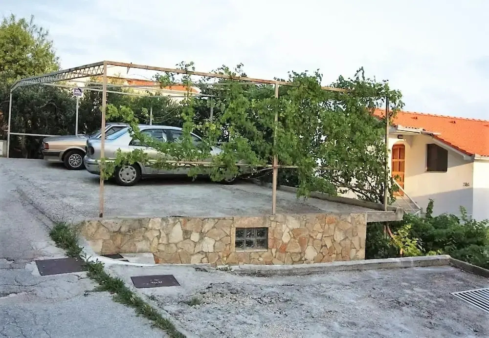 Šera - 50 m From Beach - A2
