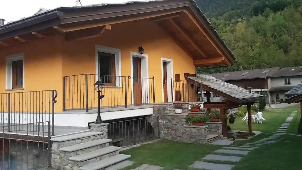 Apartment With one Bedroom in Aymavilles, With Wonderful Mountain View, Enclosed Garden and Wifi - Near the Slopes