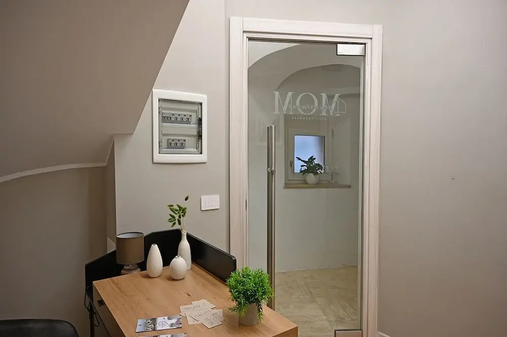 Mom Apartment Rooms&Suites