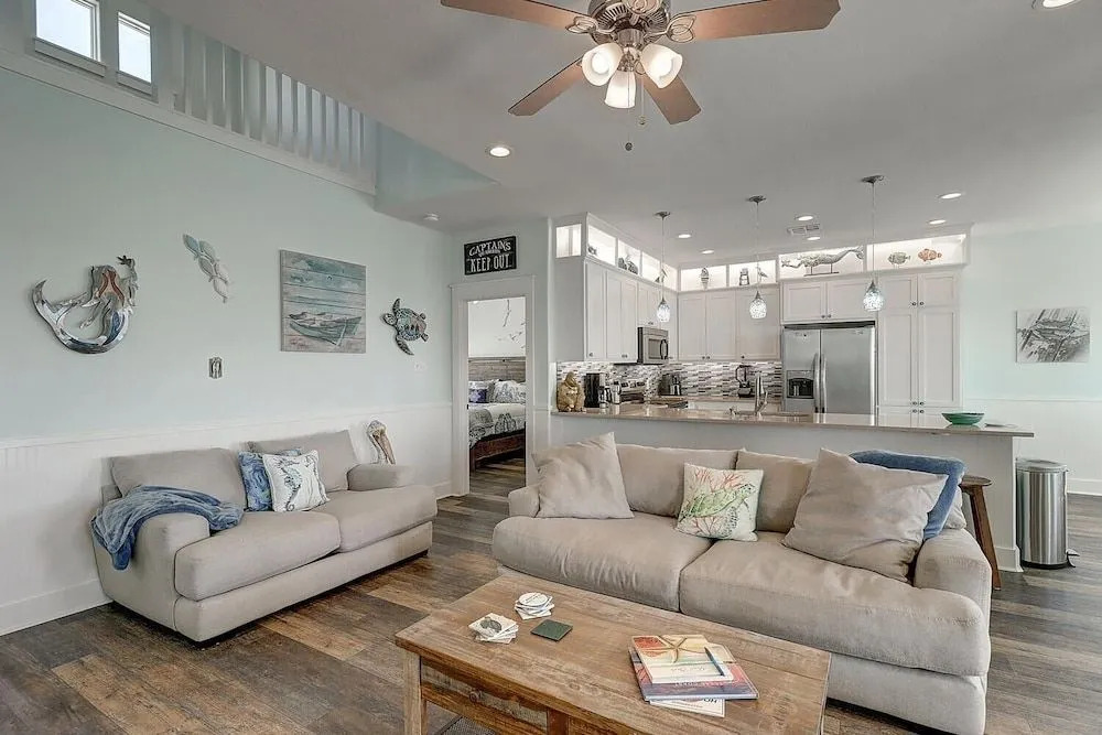Agarita Shores 3 Bedroom Home by Redawning