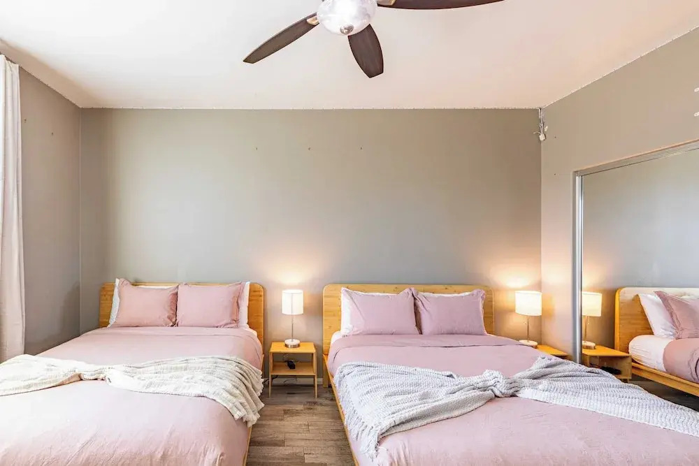Luxe Indio Stay w/ Pool, Tiki Bar & Fire Pit Near Coachella Longfellow
