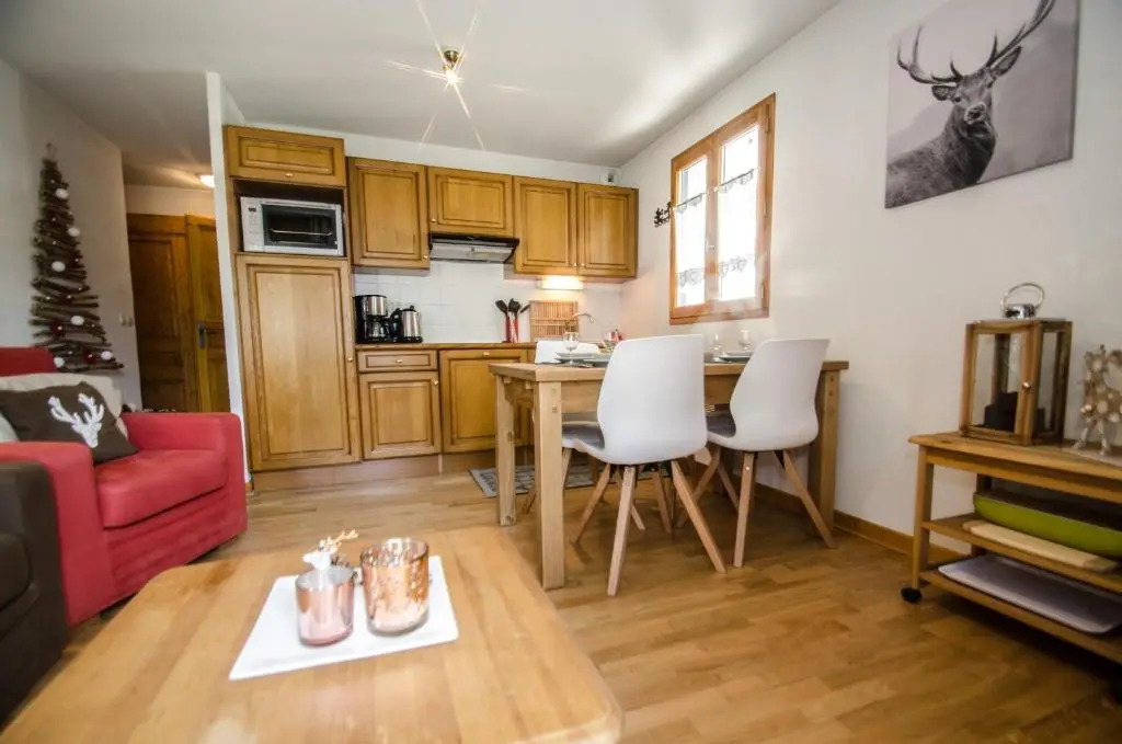 Litchi Apartment
