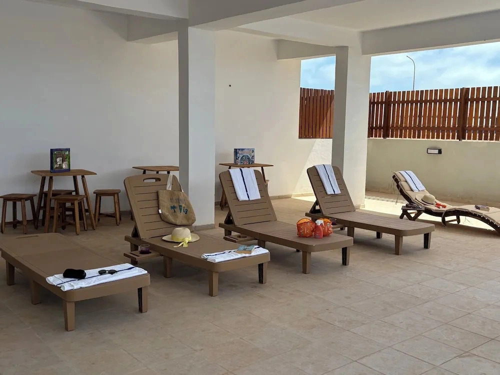 Joli Beach Apartments With Shared Pool