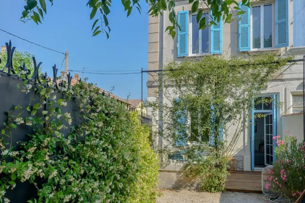 Charming house with terrace and garden in Avignon - Welkeys