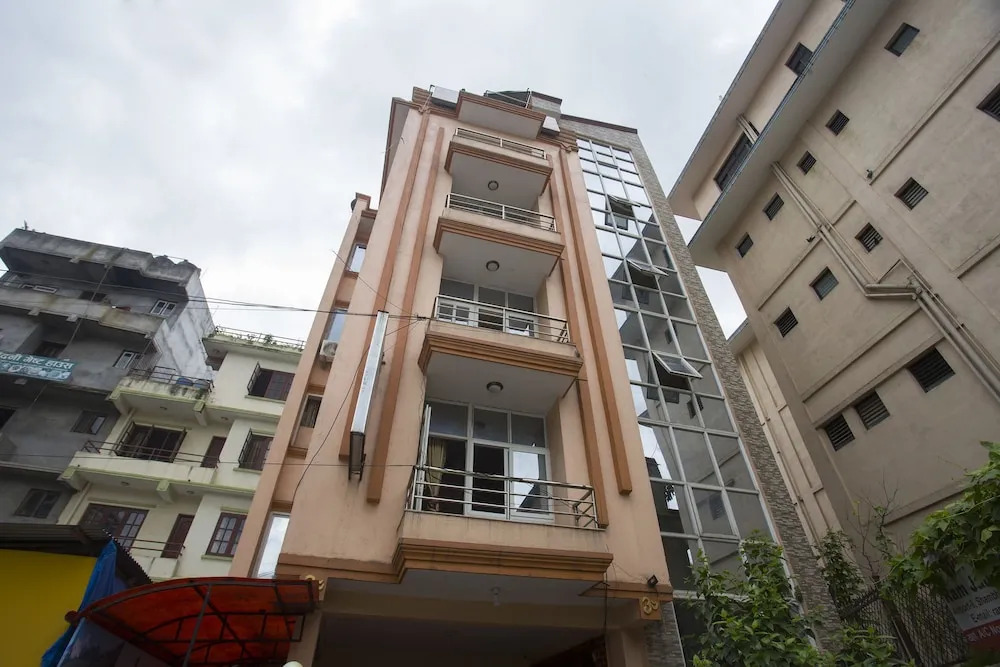 OYO 161 Ram Janaki Hotel