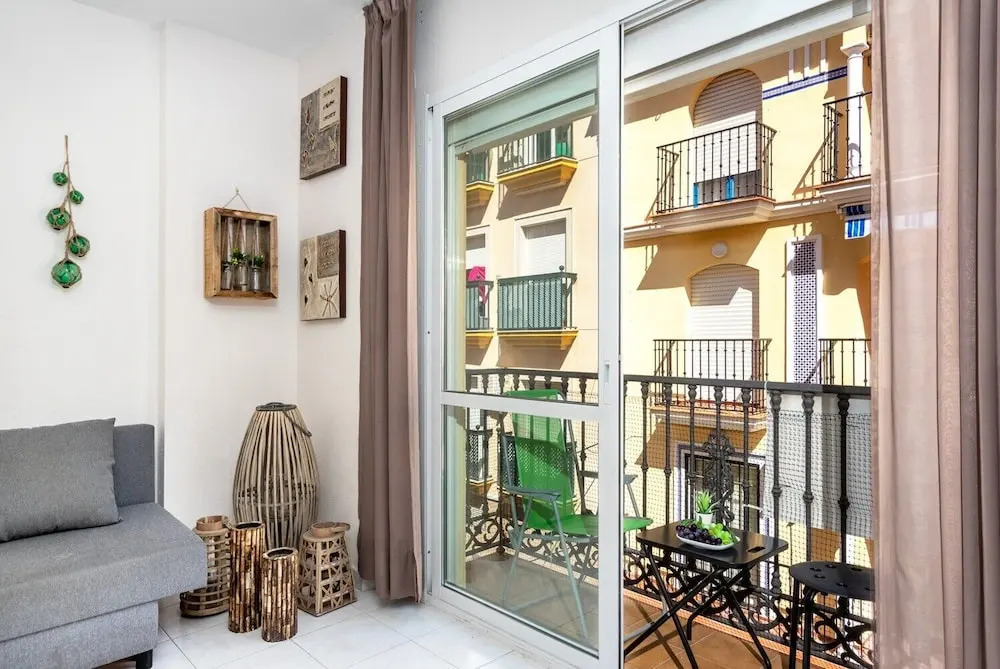 Central Gem Apartment Near the Beach Ref 134