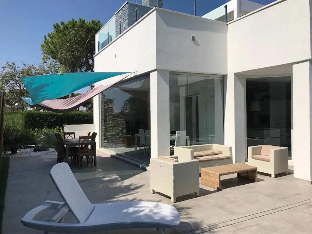Super Villa With Private Pool in Isola Albarella by Beahost Rentals