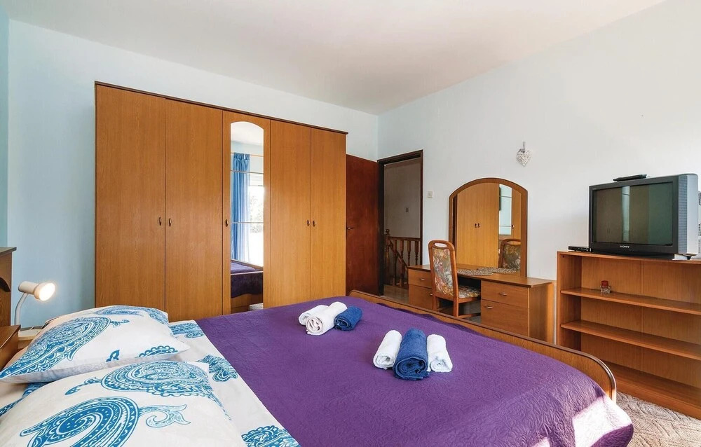 Four-Bedroom Holiday Home In Vrsi