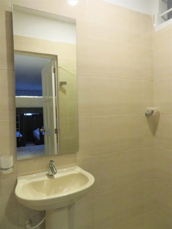 SAN JACINTO HOSTEL