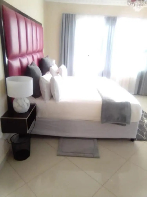 Dineo\s Lodge and Spa