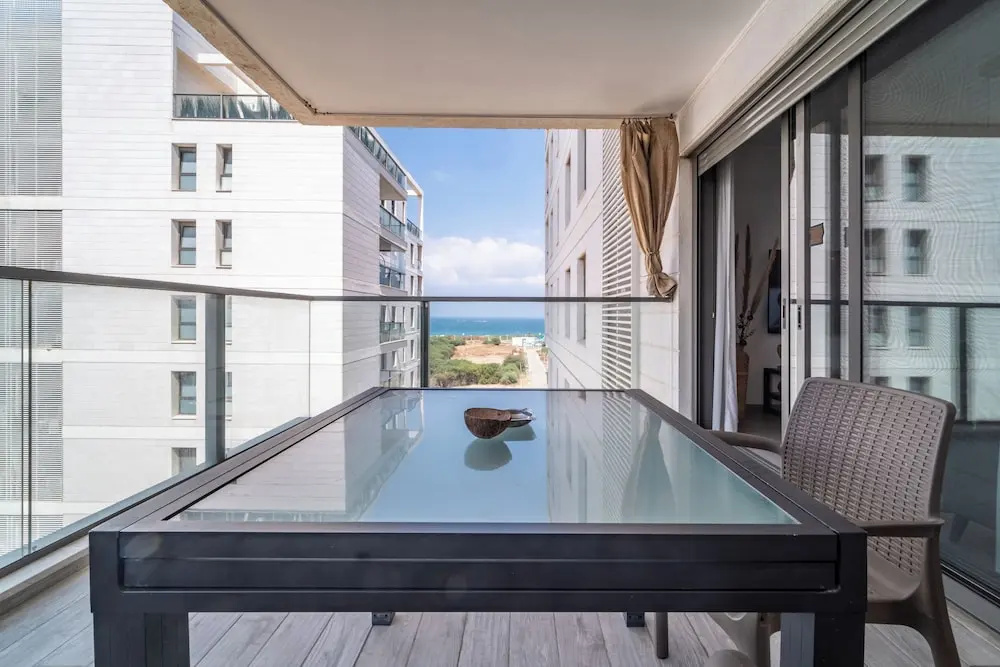 Beach Haven 3BR Apt by Sea N' Rent