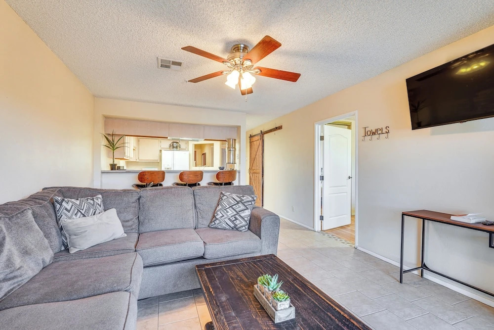 Walk to Golf & Beach: Queens Bay Resort Condo