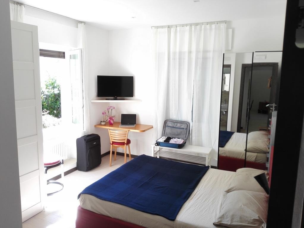 B&B Rosa Blu