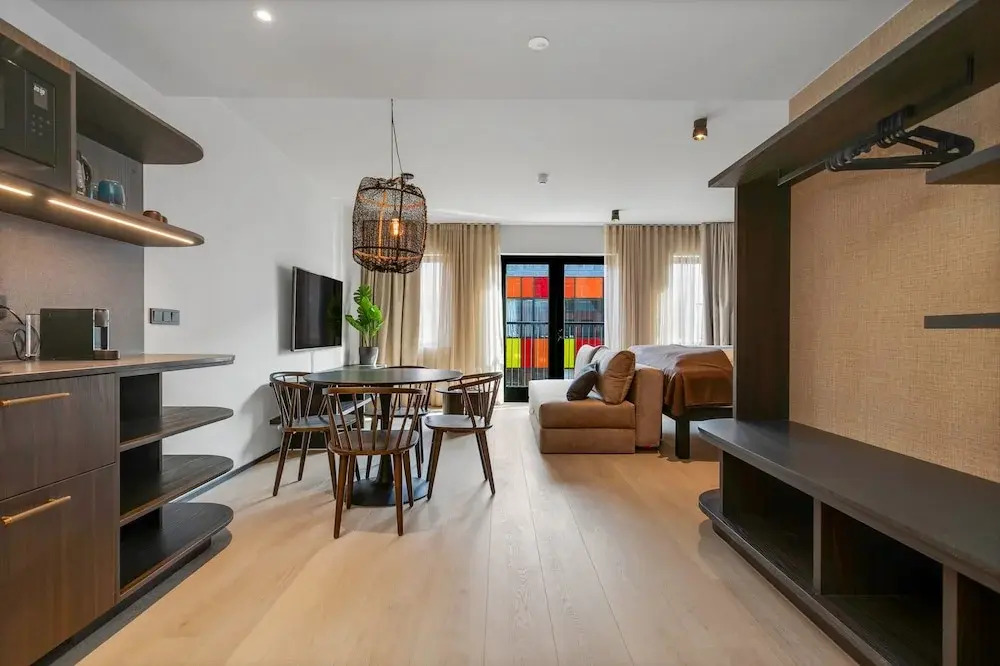 Strand Hotel Apartments