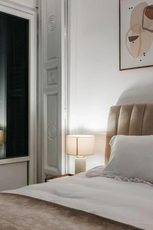 Stunning & Bright 2BD 2BTH – CITY CENTER -GRAN VIA