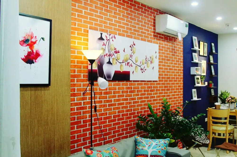 Moonlight Halong Homestay