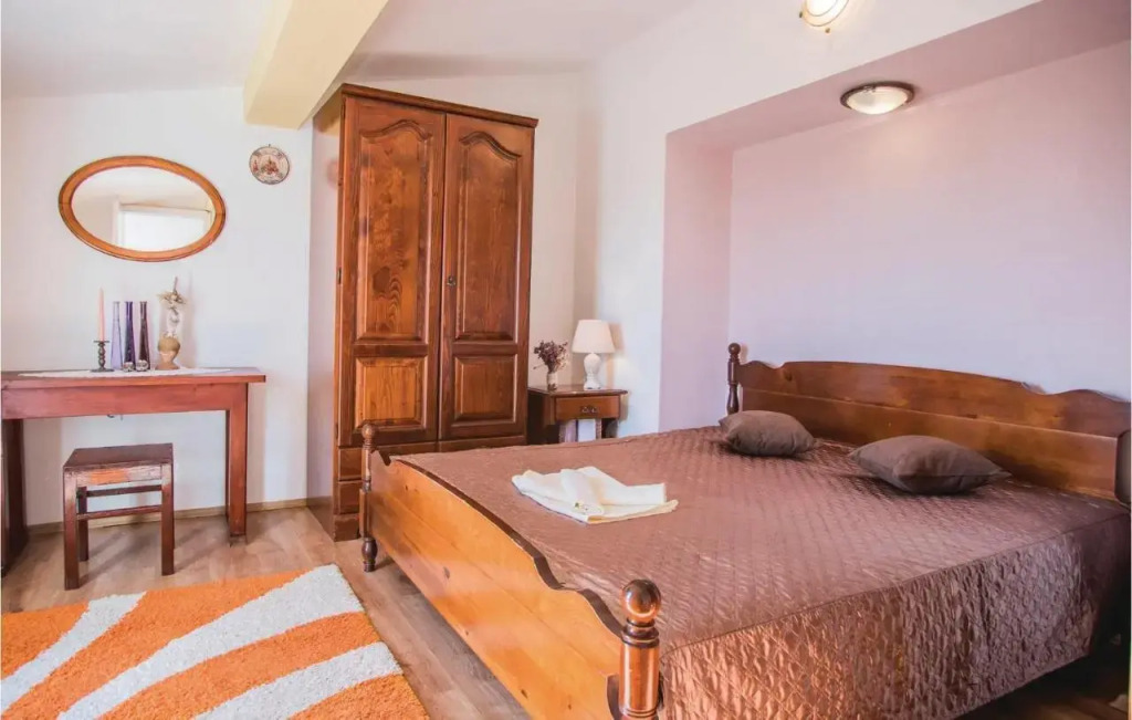 Three-Bedroom Holiday Home in Imotski