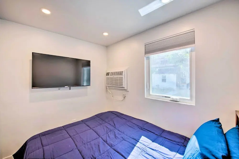 Convenient Salt Lake Tiny Home With Chic Interior!