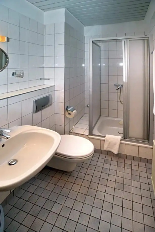 1A Hotel Zimmer frei