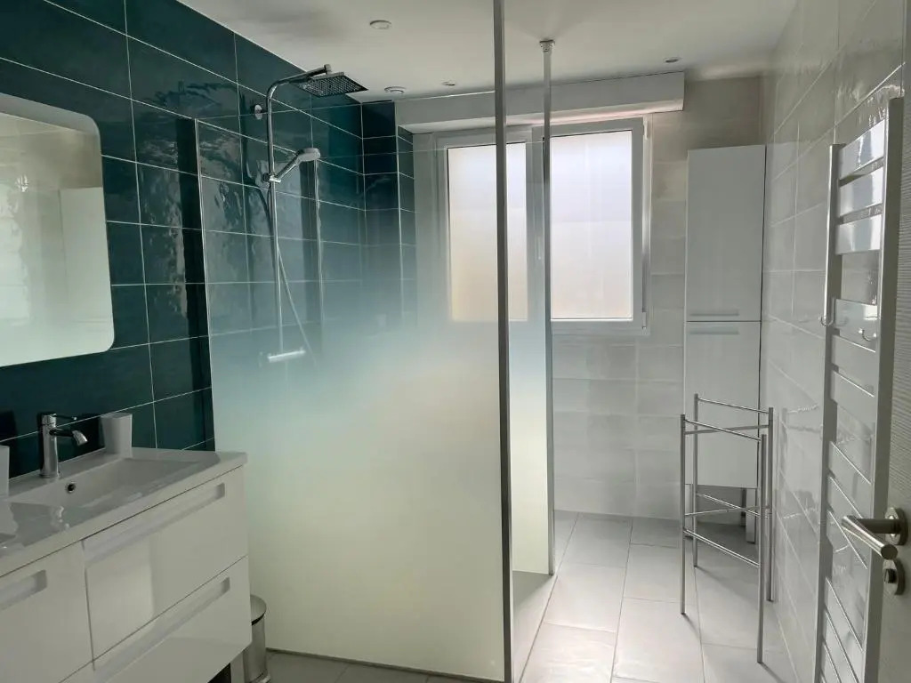 Magnifique appartement climatisé de 87m², à 100m de la plage