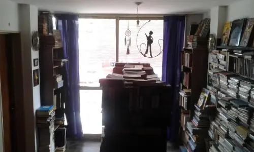Habitacion En Libreria - 10 Min Del Centro!