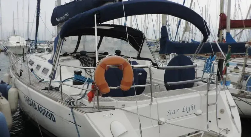 Sailing Boat Starlight